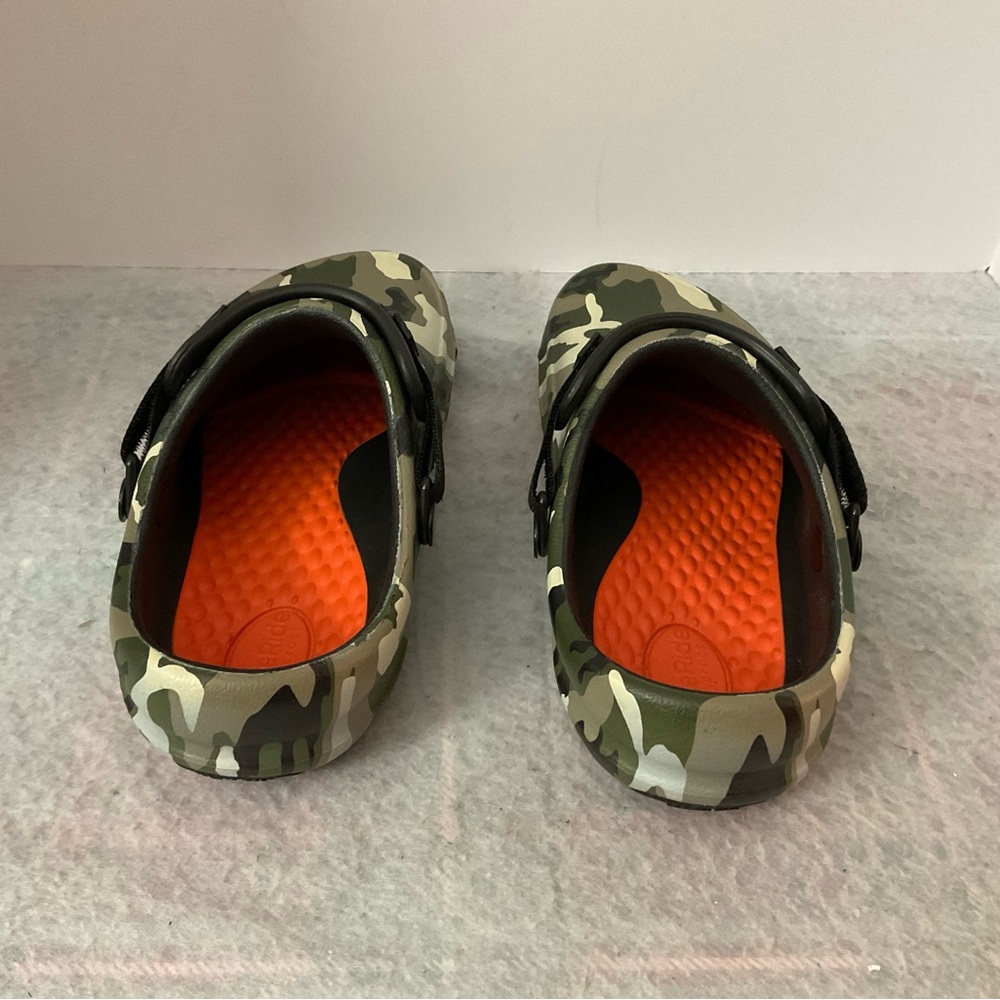 Crocs Camo Print Men’s 6M - Picture 3 of 8